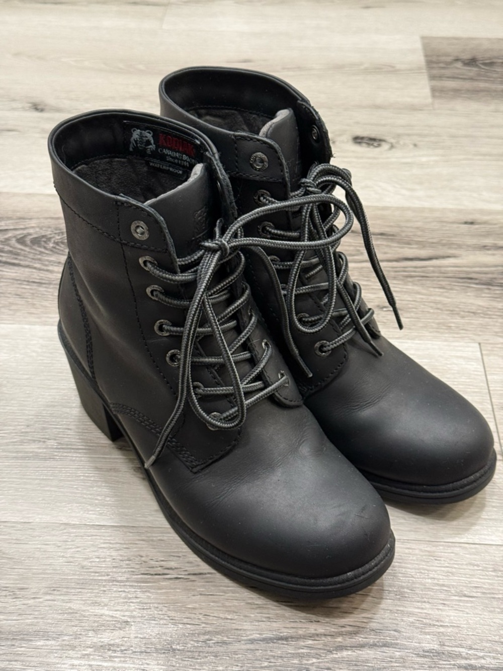 KODIAK Claire Black Lace-Up Block Heel Waterproof Ankle Boots Women’s 8.5 EUC - Picture 2 of 10